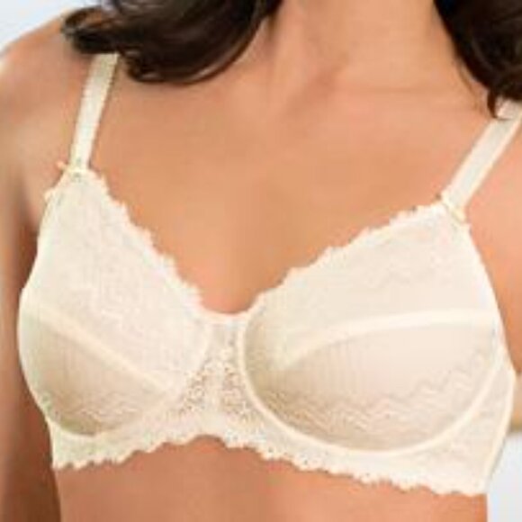 NWT Amoena 0833 Tamara Mastectomy Breast Form Pocket Bra Multiple Sizes - Picture 1 of 2